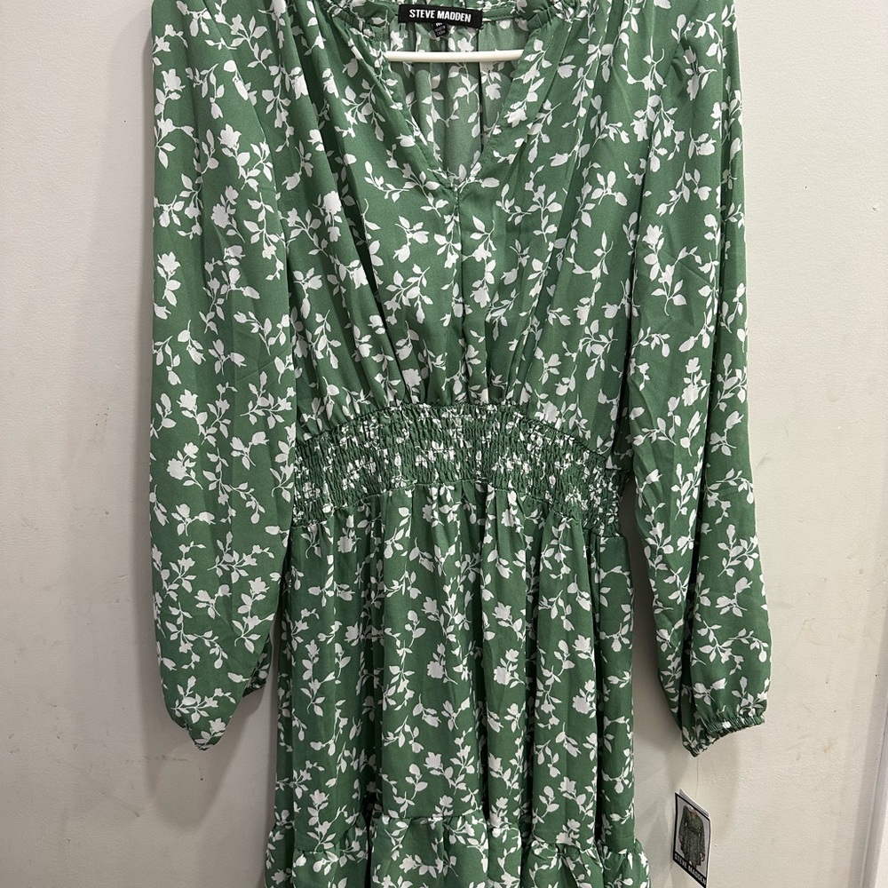 Steve Madden Green V-Neck Bishop Sleeve Sundress